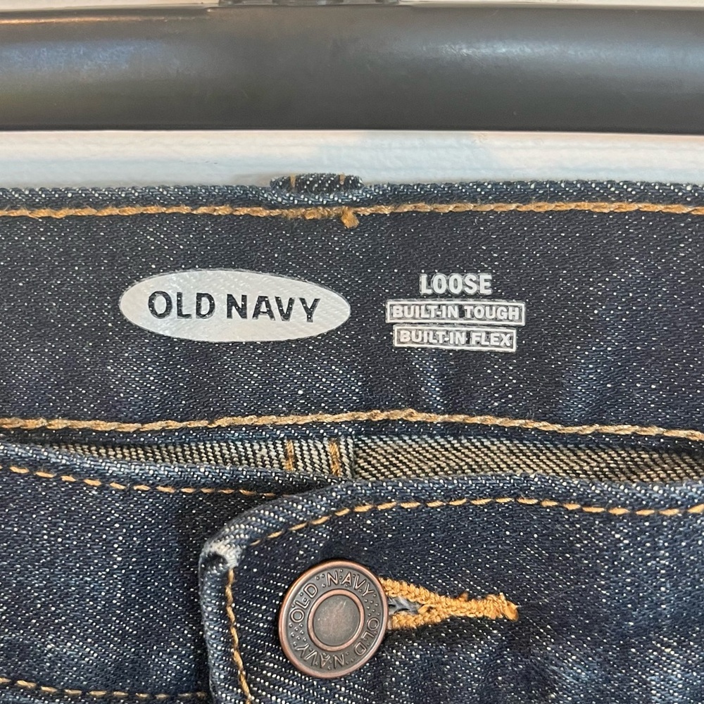 Old Navy Loose Built-In Flex Jeans - Picture 7 of 12